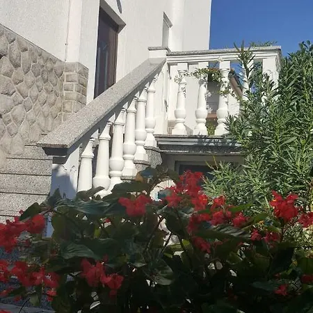 Apartments Dario Krk Town Exterior foto
